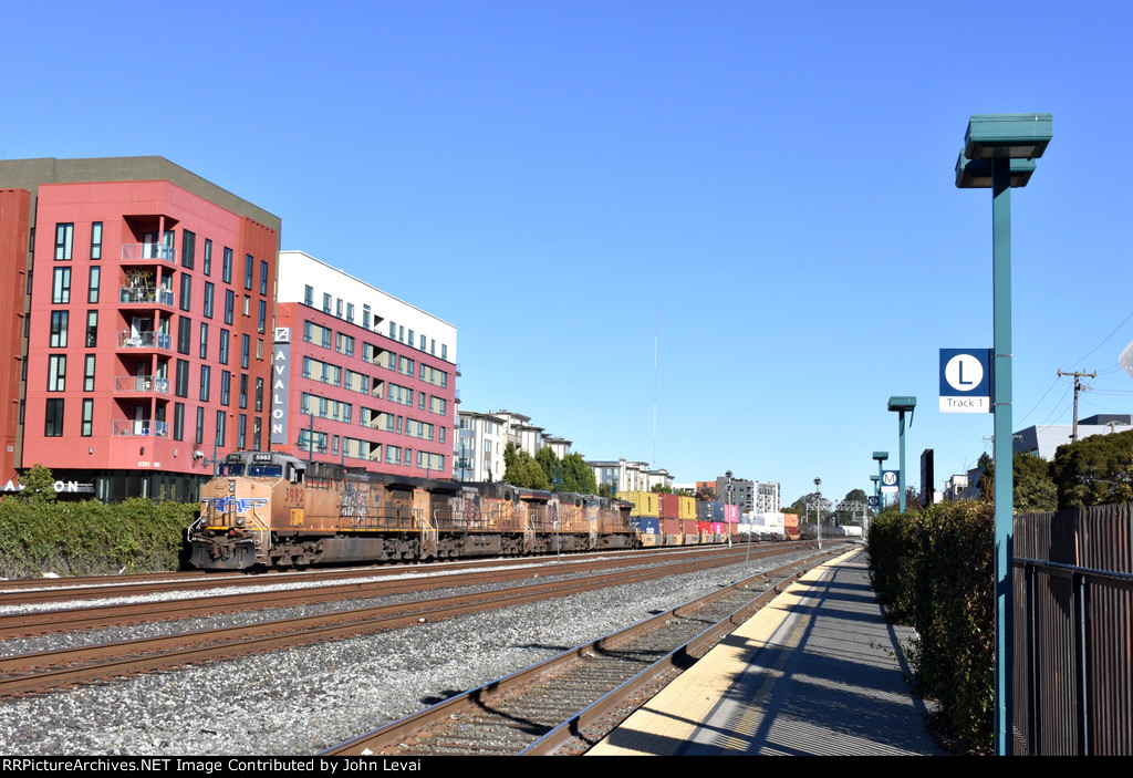 UP Freight heading south past Emeryville Station